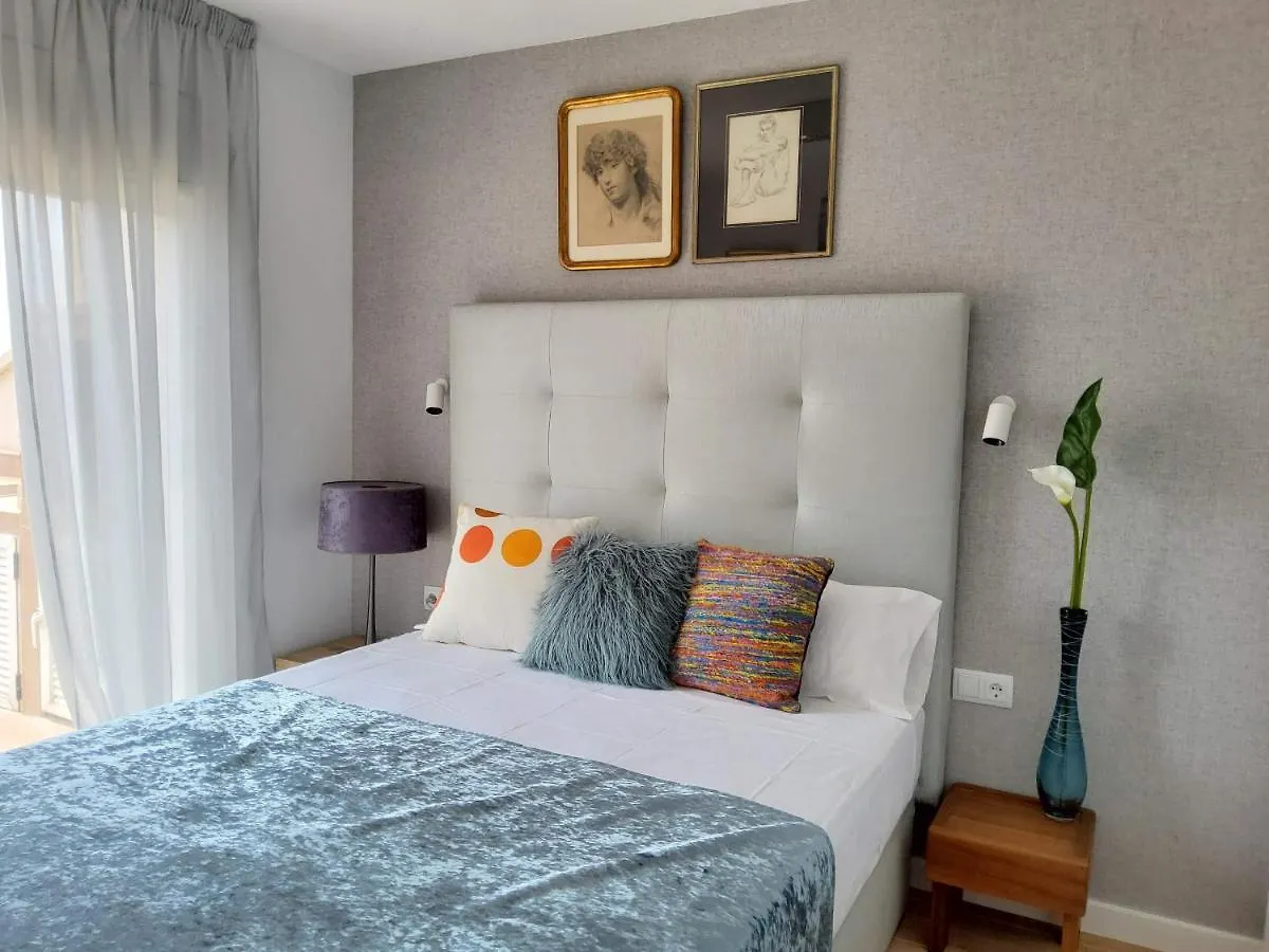 Atico Esquinero Muy Soleado Con La Terraza De 50 M2 Apartment Sitges Spain