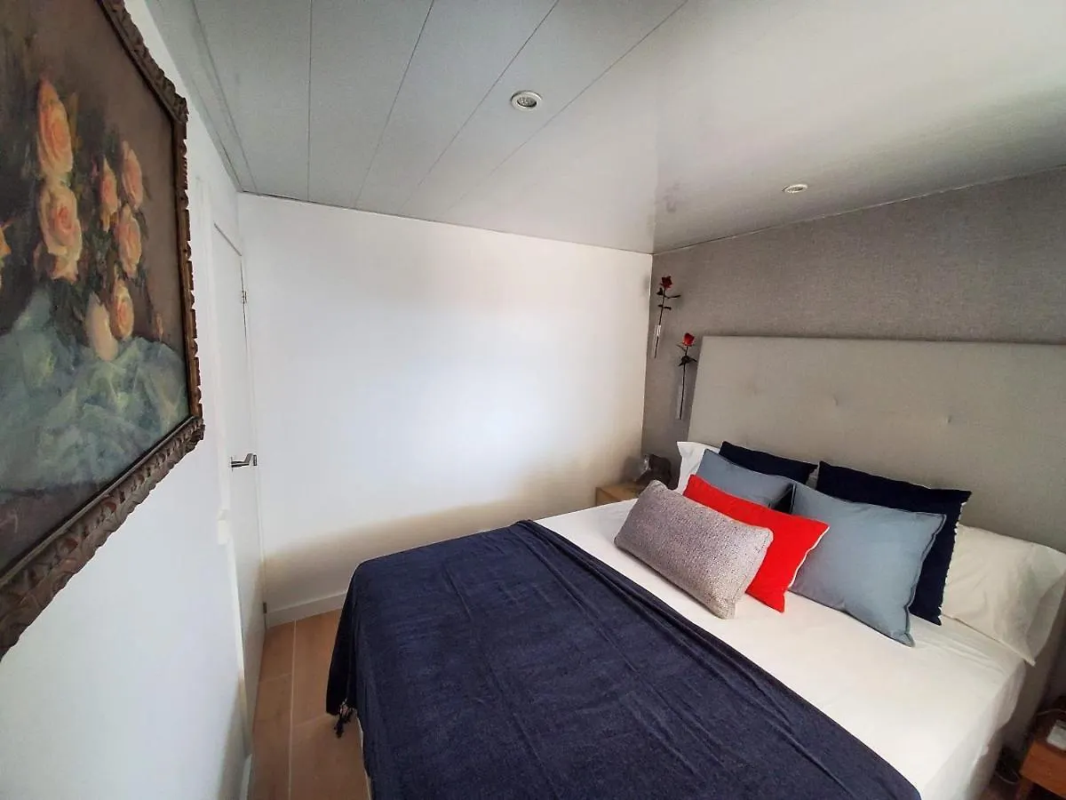 Atico Esquinero Muy Soleado Con La Terraza De 50 M2 Apartment Sitges