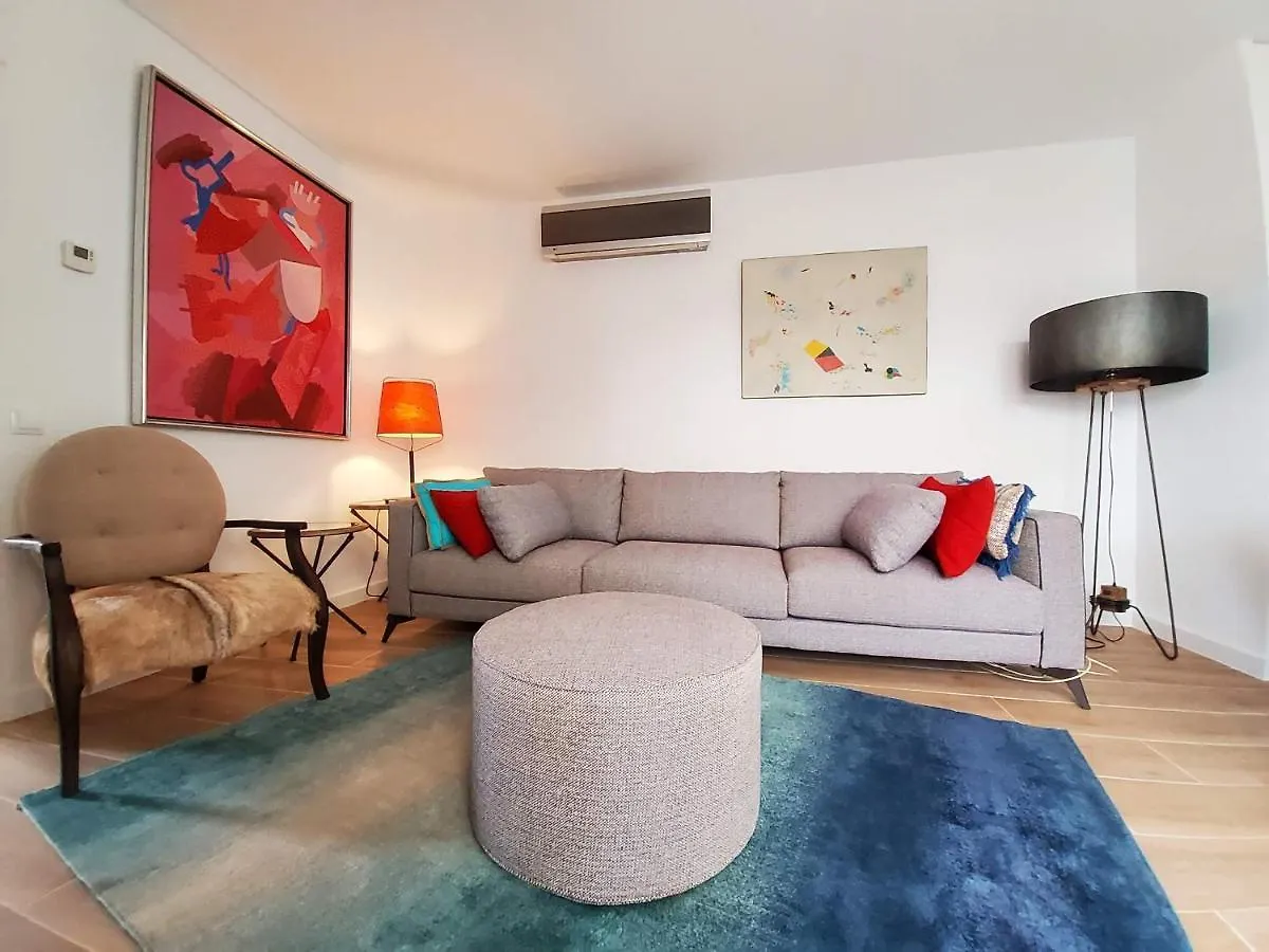 Atico Esquinero Muy Soleado Con La Terraza De 50 M2 Apartment Sitges