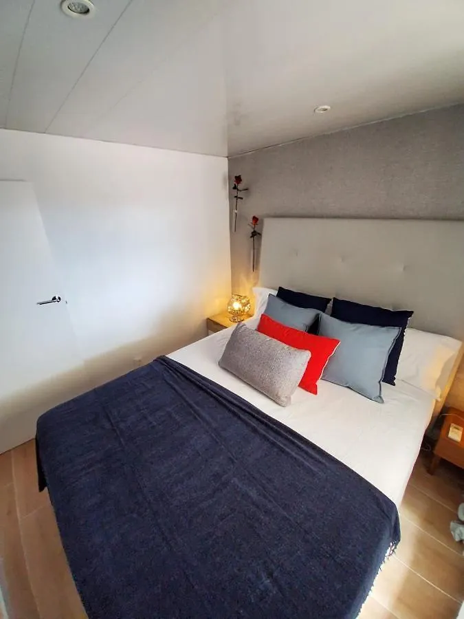 Atico Esquinero Muy Soleado Con La Terraza De 50 M2 Apartment Sitges Spain