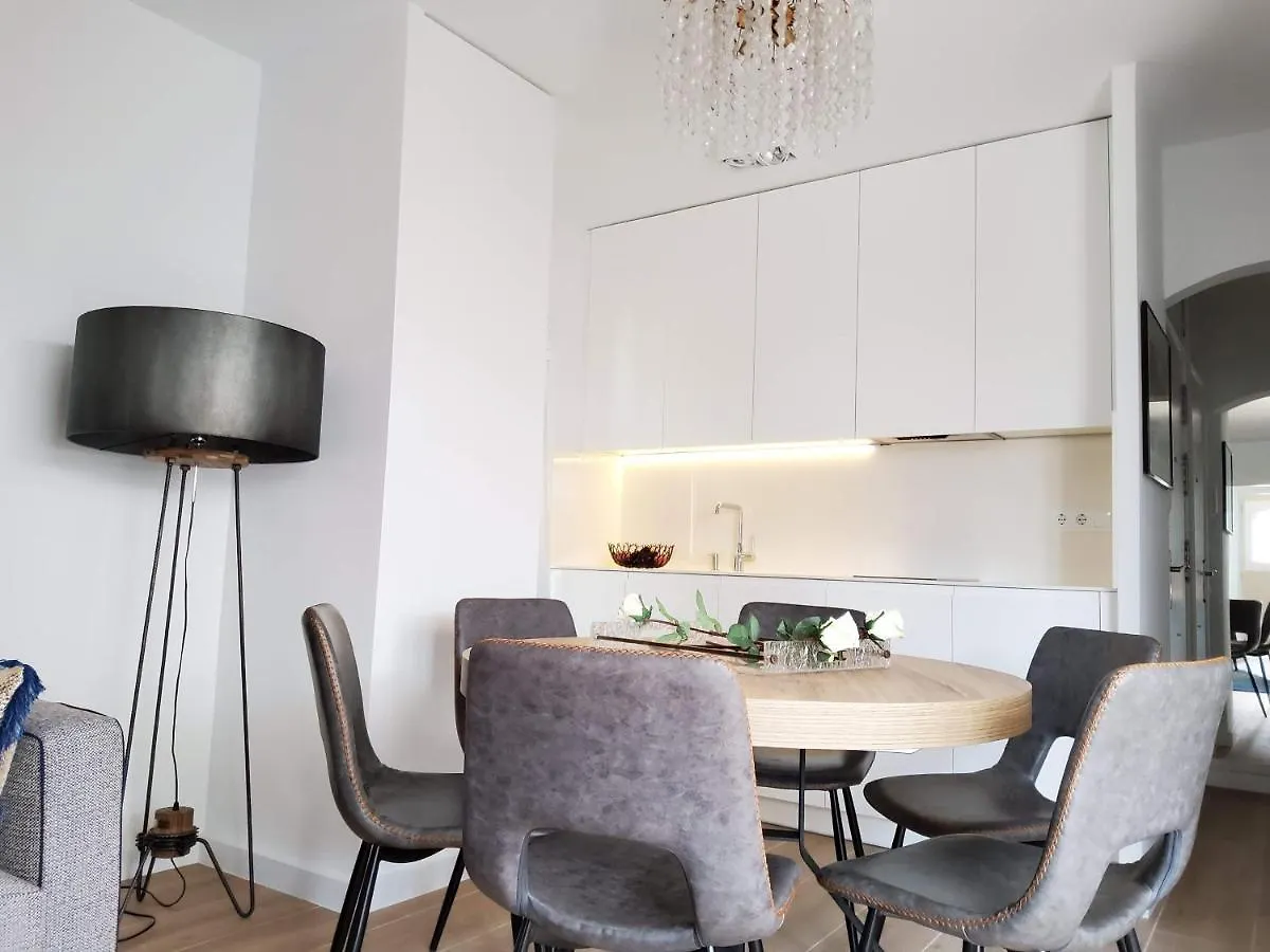 Atico Esquinero Muy Soleado Con La Terraza De 50 M2 Apartment Sitges