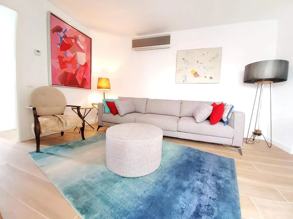 Atico Esquinero Muy Soleado Con La Terraza De 50 M2 Apartment Sitges 0*,  Spain